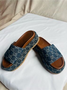Gucci GG Monogram Denim Platform Slides – Blue – IT 35 / US 5